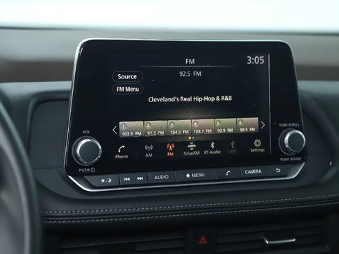 Used 2023 Nissan Rogue SV image 25