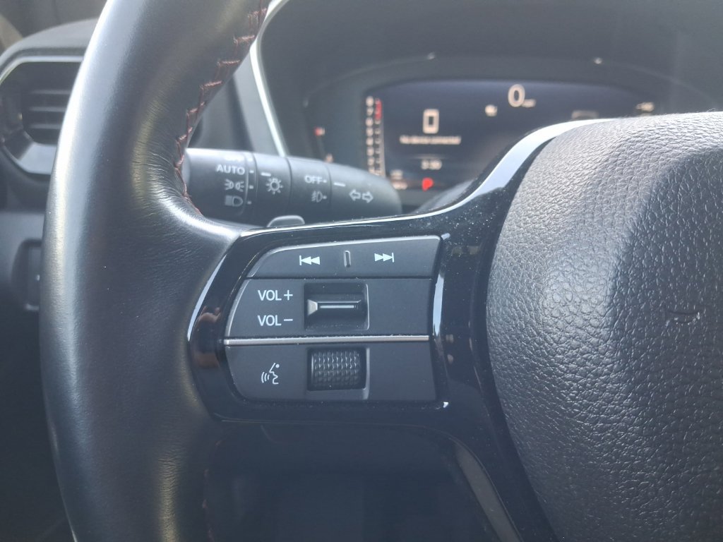 Used 2025 Honda Pilot Black Edition image 32