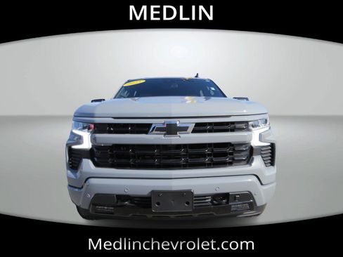 Used 2025 Chevrolet Silverado 1500 RST AWD/4WD image 3