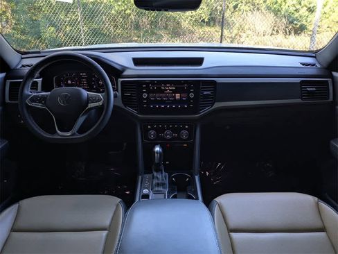 Used 2023 Volkswagen Atlas Cross Sport SE image 20