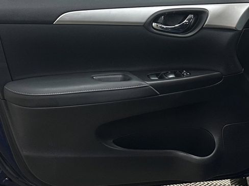 Used 2019 Nissan Sentra S image 7