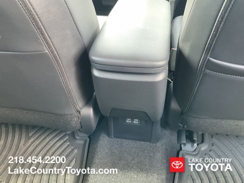 Used 2026 Toyota Prius XLE FWD image 14