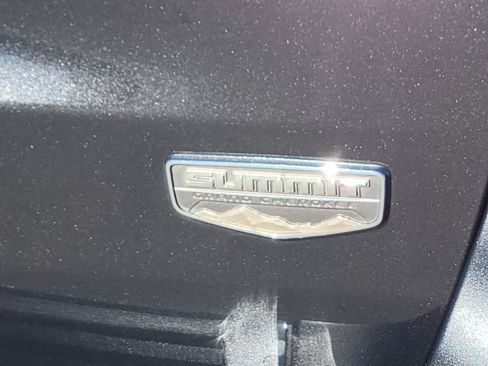 Used 2020 Jeep Grand Cherokee Summit AWD/4WD image 13