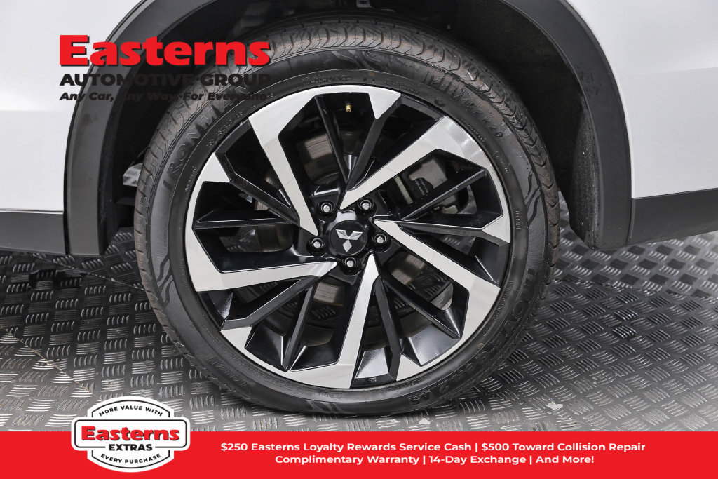 Used 2024 Mitsubishi Outlander SE FWD image 9
