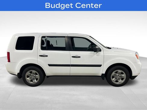 Used 2015 Honda Pilot LX image 2