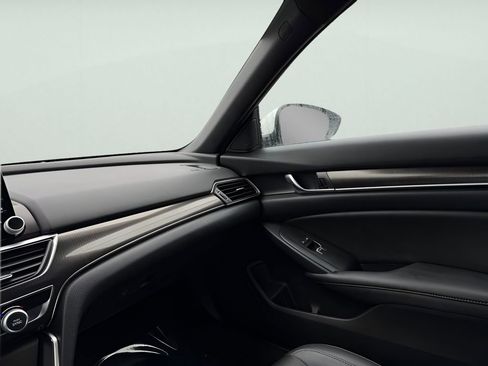 Used 2020 Honda Accord Sport image 22