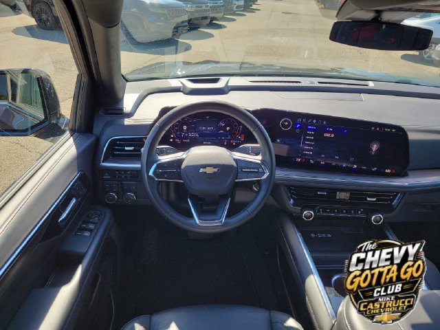 Used 2025 Chevrolet Suburban LT AWD/4WD image 11