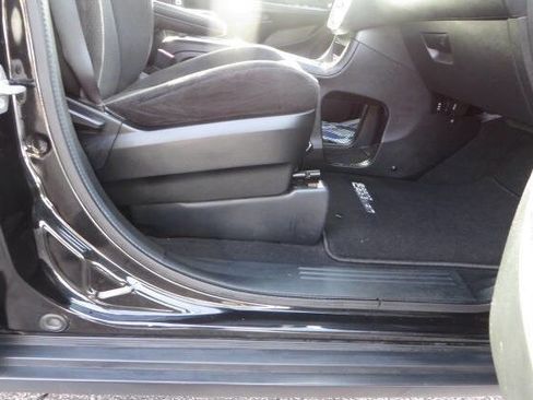 Used 2015 Dodge Grand Caravan SXT w/ Blacktop Package image 18