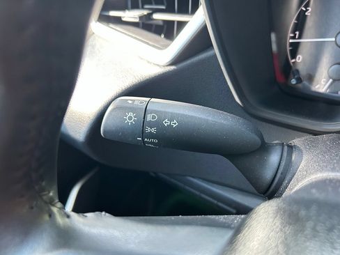 Certified 2025 Toyota Corolla SE FWD image 22