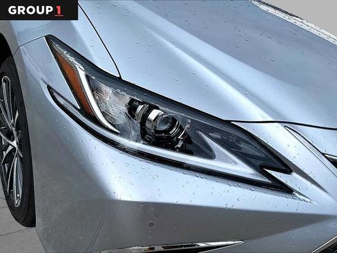 Used 2025 Lexus ES 350 w/ Premium Package FWD image 25