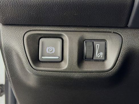 Used 2020 GMC Acadia SLE w/ Driver Convenience Package image 11