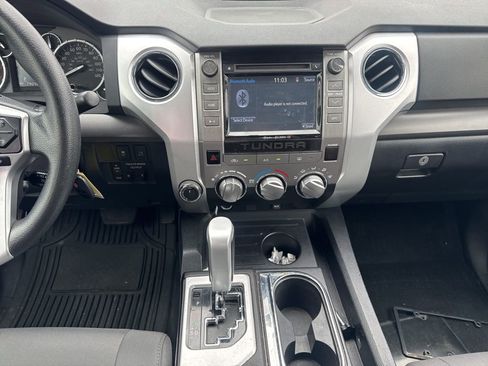 Used 2017 Toyota Tundra SR5 w/ SR5 Upgrade Package AWD/4WD image 15