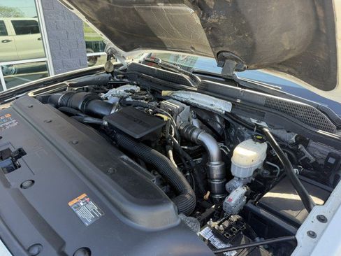 Used 2019 GMC Sierra 3500 4x4 Crew Cab w/ Sierra Convenience Package image 18