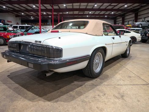 Used 1992 Jaguar XJS V12 Convertible RWD image 24