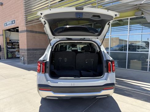 Used 2025 Kia Sorento S w/ Panoramic Sunroof Package FWD image 35
