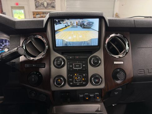 Used 2015 Ford F250 Lariat w/ Lariat Ultimate Package AWD/4WD image 23