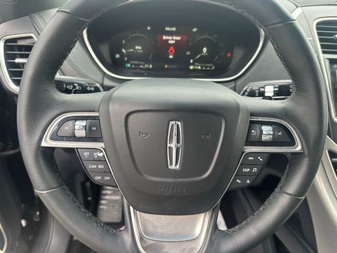 Used 2019 Lincoln Nautilus FWD image 26