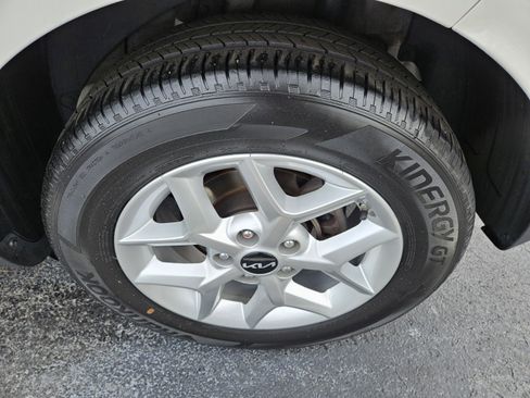 Used 2024 Kia Soul LX w/ Option Group 015 image 13