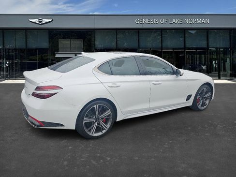 Used 2025 Genesis G70 3.3T Advanced image 4