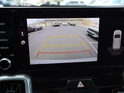 Certified 2023 Kia Sorento SX image 20