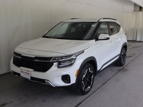 Used 2024 Kia Seltos SX w/ SX Sunroof Package AWD/4WD image 22