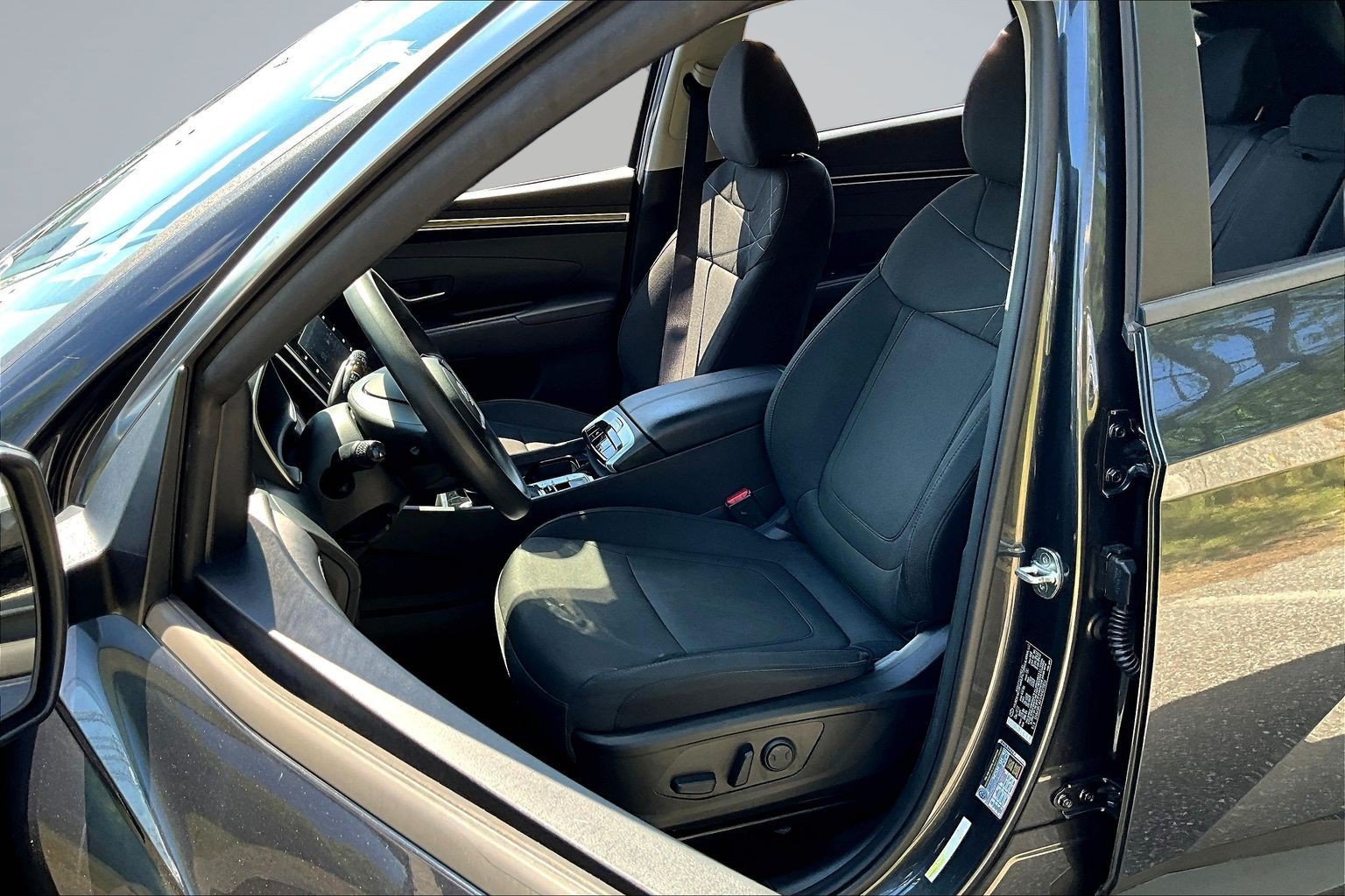 Used 2022 Hyundai Tucson SEL w/ Cargo Package AWD/4WD image 19