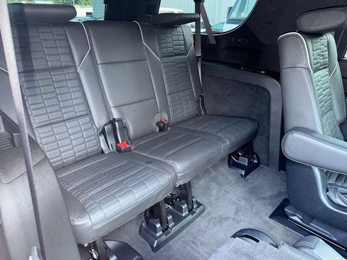 Used 2025 Cadillac Escalade ESV Sport Platinum AWD/4WD image 30