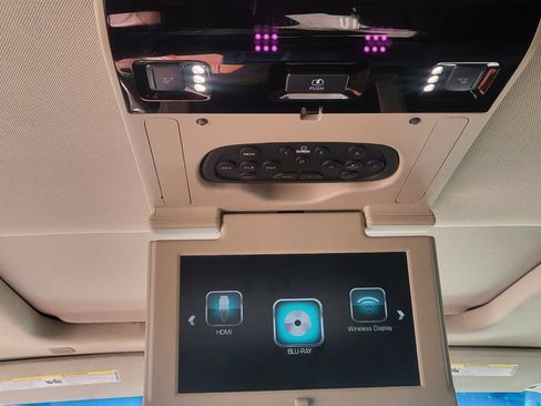 Used 2019 Chevrolet Tahoe Premier AWD/4WD image 46
