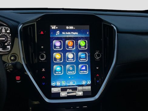 Used 2025 Subaru Crosstrek 2.0i Premium image 14