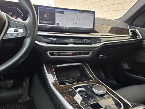 Used 2024 BMW X5 xDrive40i w/ Parking Assistance Package image 19