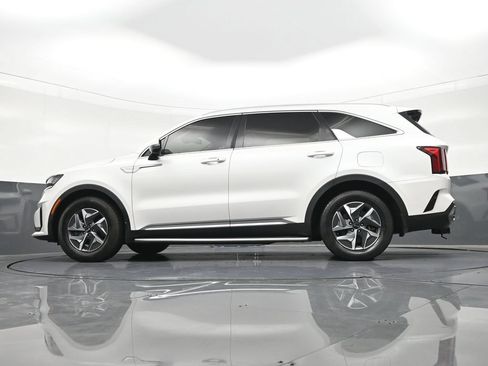 Used 2021 Kia Sorento EX FWD image 28