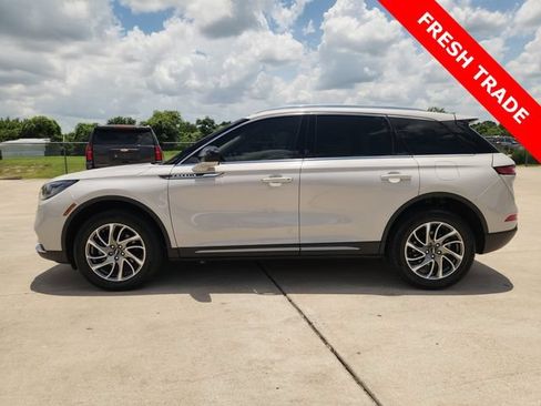 Used 2022 Lincoln Corsair FWD w/ Equipment Group 101A image 4