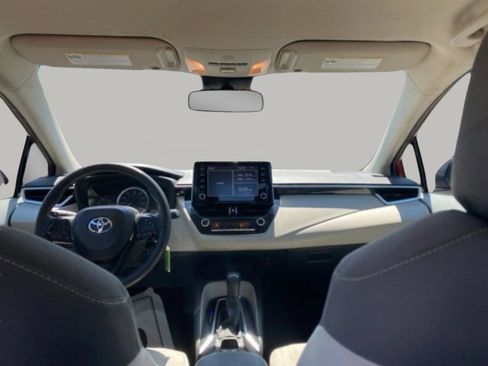 Used 2020 Toyota Corolla LE image 32