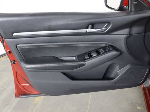 Used 2021 Nissan Altima 2.5 SV FWD image 19