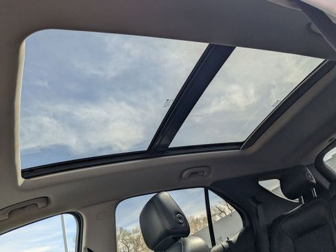 Used 2020 Chevrolet Equinox Premier AWD/4WD image 28