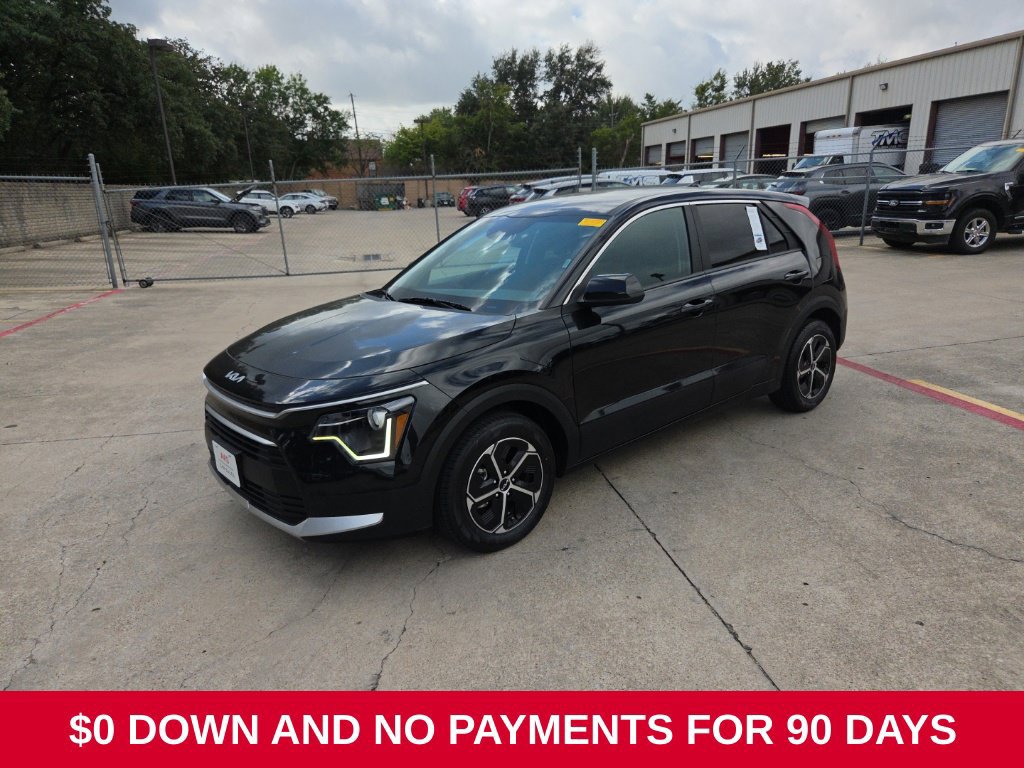 Used 2025 Kia Niro LX FWD image 1