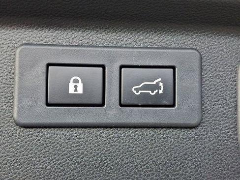 Used 2021 Subaru Forester Touring image 30