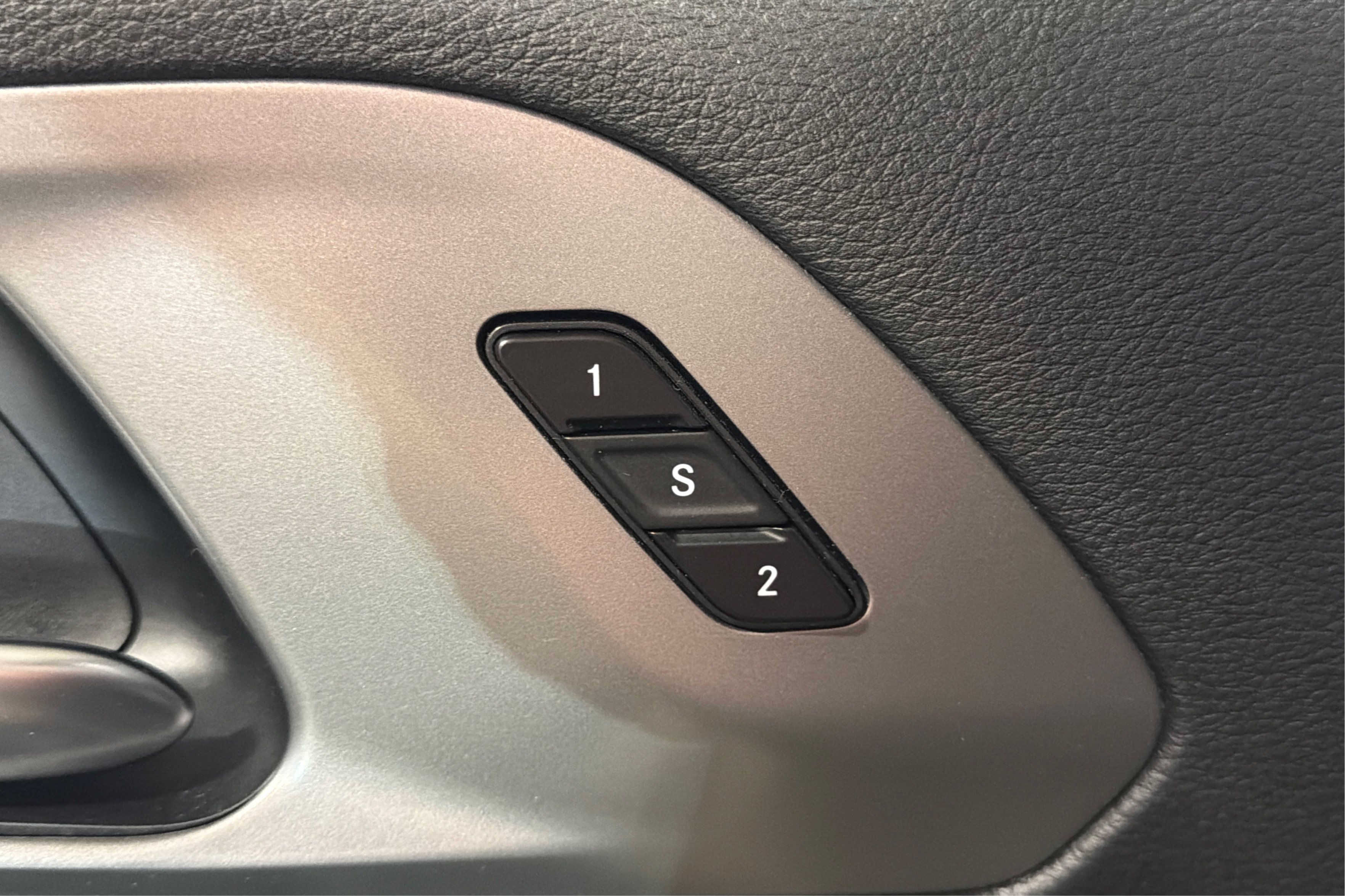 Used 2025 Chrysler Pacifica Select FWD image 17