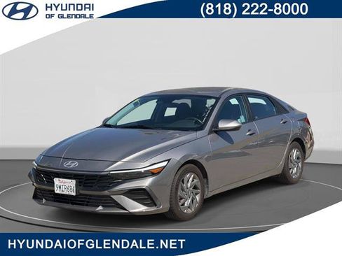 Used 2024 Hyundai Elantra SEL FWD image 1