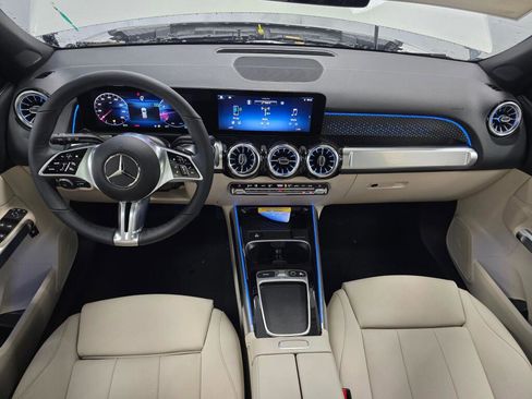 New 2026 Mercedes-Benz GLB 250 4MATIC image 17