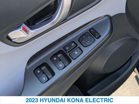 Used 2023 Hyundai Kona SE FWD image 13