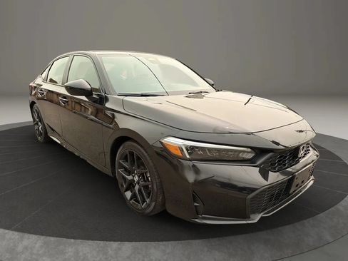 Used 2025 Honda Civic Sport image 3