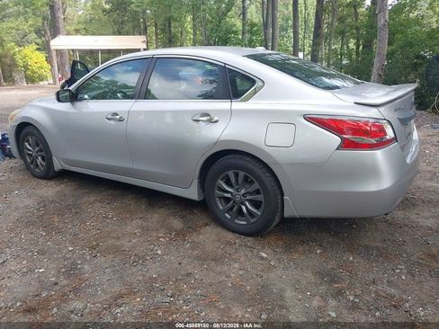 Used 2015 Nissan Altima 2.5 S w/ Special Edition Package FWD image 3