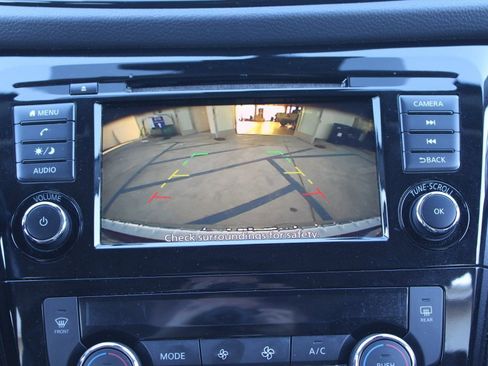 Used 2021 Nissan Rogue Sport SV image 19