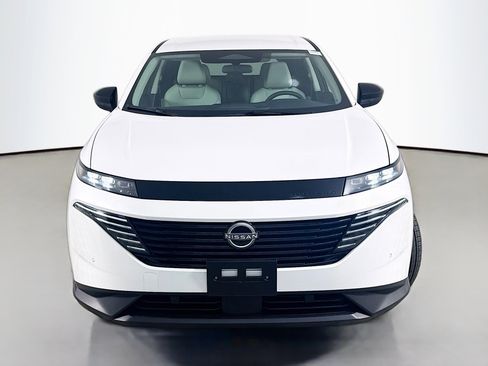 Used 2025 Nissan Murano SV image 2