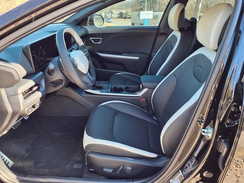 New 2025 Kia K4 GT-Line Turbo image 5