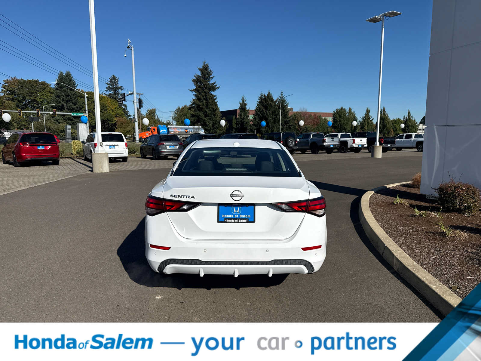 Used 2025 Nissan Sentra SV FWD image 5