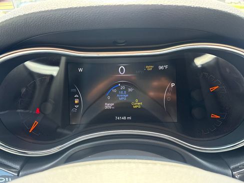 Used 2021 Jeep Grand Cherokee Trailhawk w/ Premium Lighting Group AWD/4WD image 21