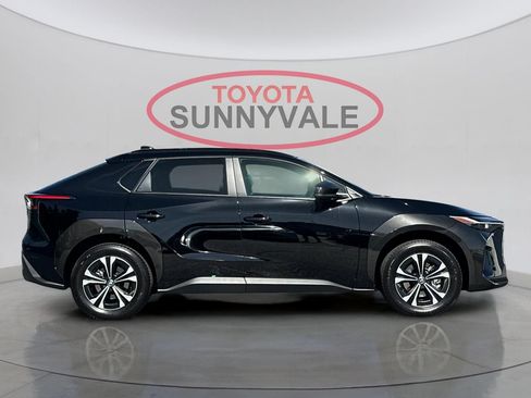 Used 2025 Toyota bZ4X FWD image 9