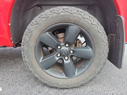Used 2013 RAM 1500 Express AWD/4WD image 9